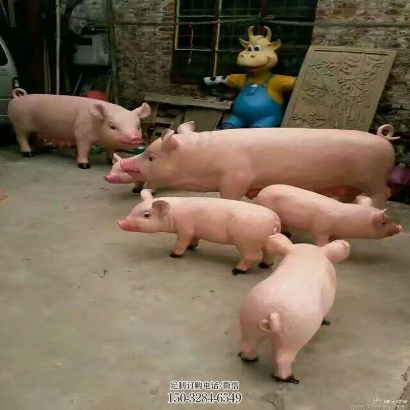 文化猪雕塑 景观户外动物雕塑点击 户外玻璃钢猪雕塑供给