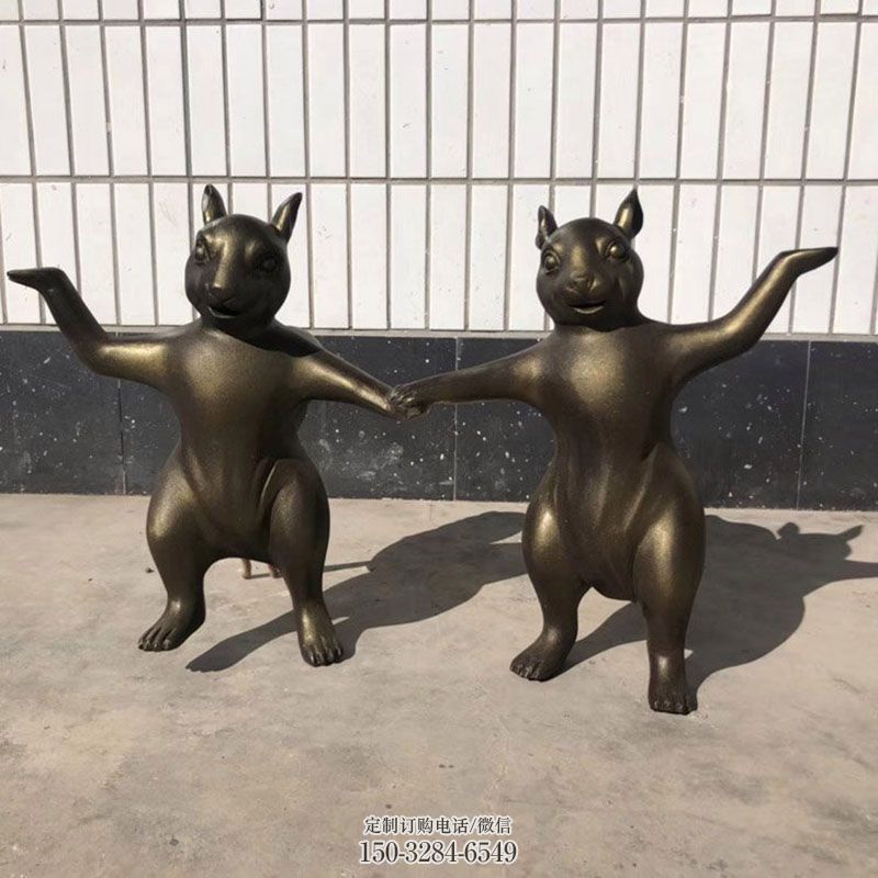 建筑兔子雕塑 现代动物雕塑定制 园林景观玻璃钢兔子雕塑精选