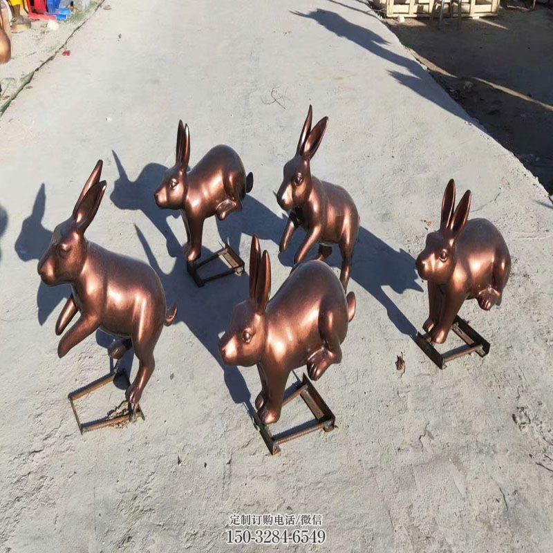 兔子雕塑环形 各类动物雕塑标准 烤漆玻璃钢兔子雕塑制造商