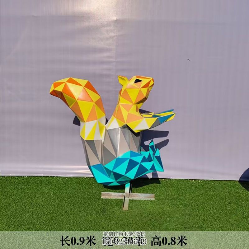 地产松鼠雕塑 景观镂空动物雕塑定做 不锈钢松鼠雕塑展示提供