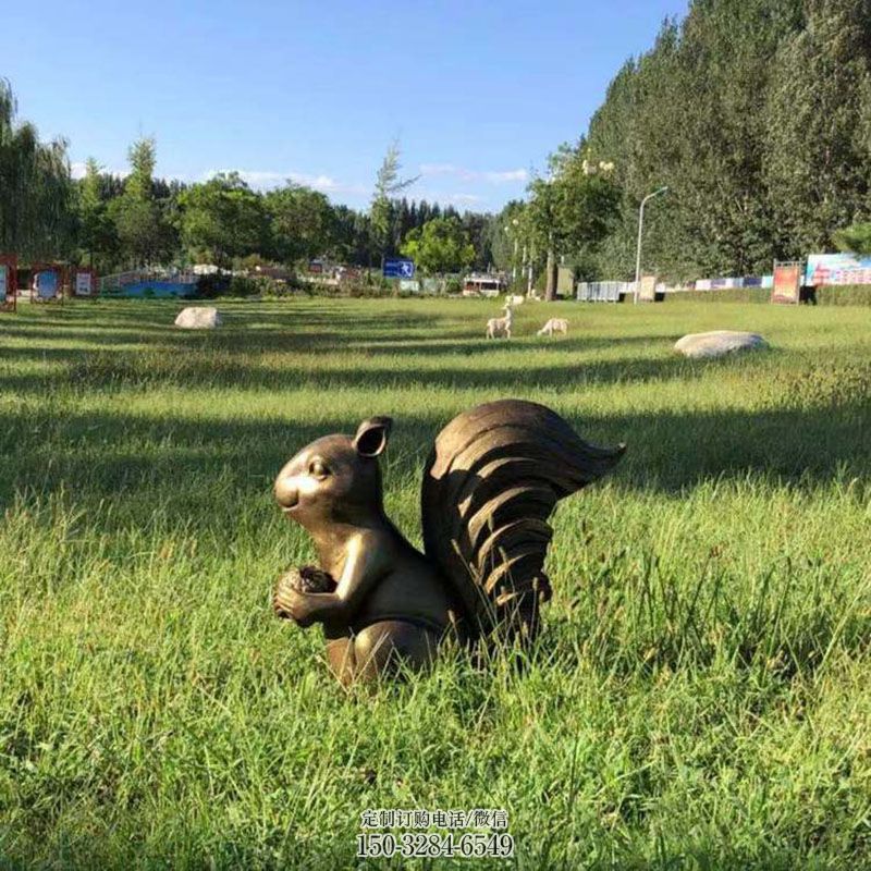 文化铜松鼠雕塑 景观户外动物雕塑点击 户外铜松鼠雕塑供给